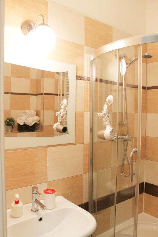 Modern Apartment Ve Smeckach 28 Praga Zewnętrze zdjęcie